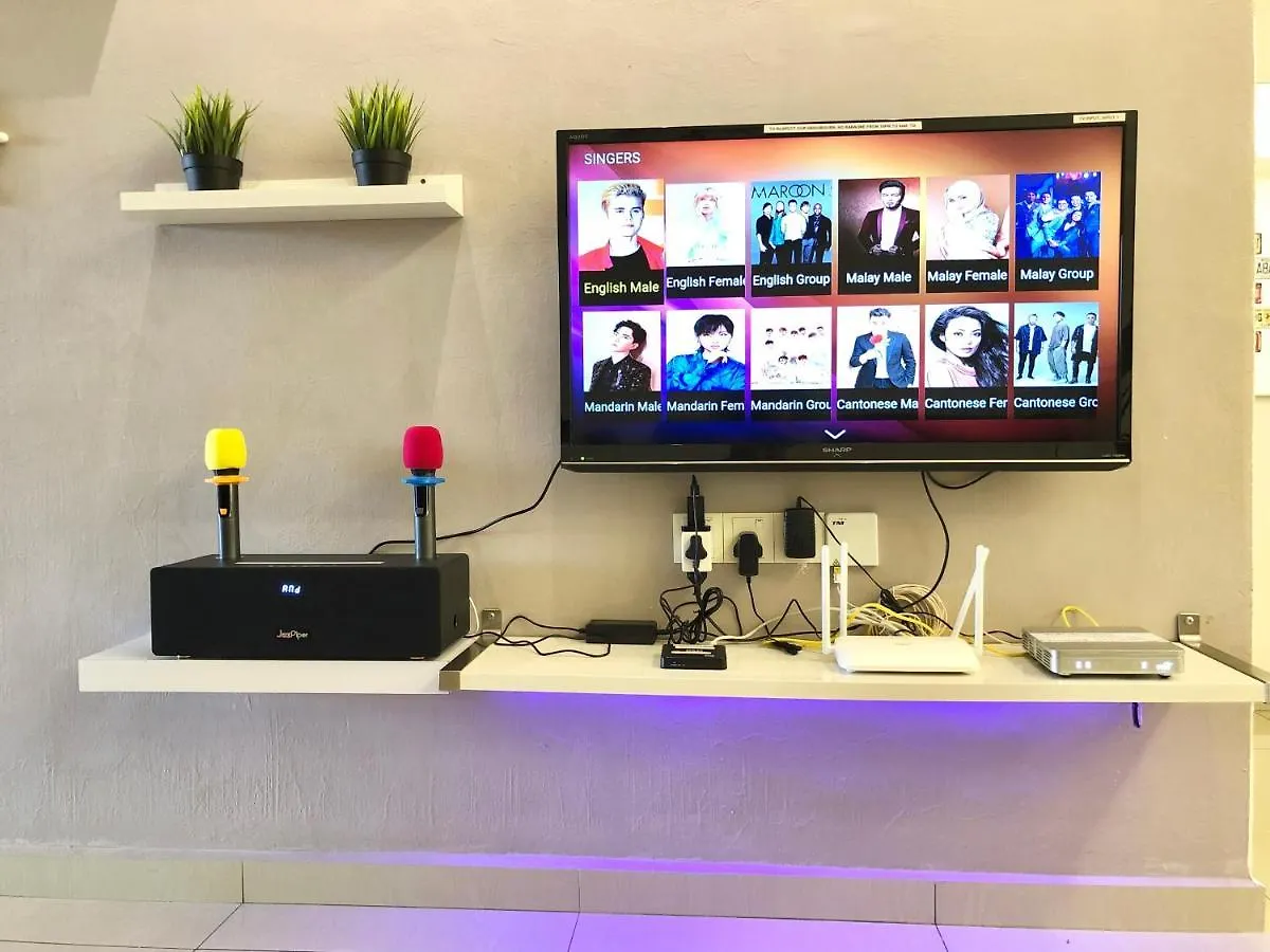 H&H 2 Karaoke, Ice Hockey Table, Game Console Lejlighed Malacca Malaysia